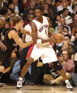 Chris Bosh dei Toronto Raptors è il re del web Chris Bosh dei Toronto Raptors è il re del web